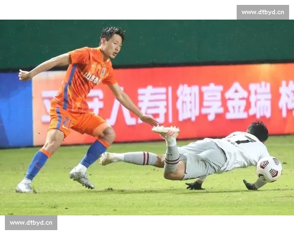 郑铮坚守绿茵场展现职业精神与时代风采引领中国足球新力量