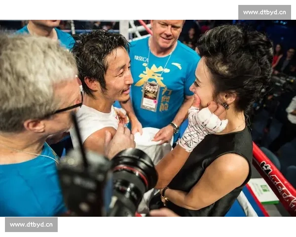 拳击比赛的激烈对决与战略分析：从拳击技巧到心理博弈的全方位解读